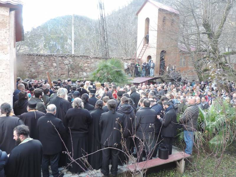 ლეჩხუმში წმინდა მაქსიმეს ხსენების დღე აღინიშნა